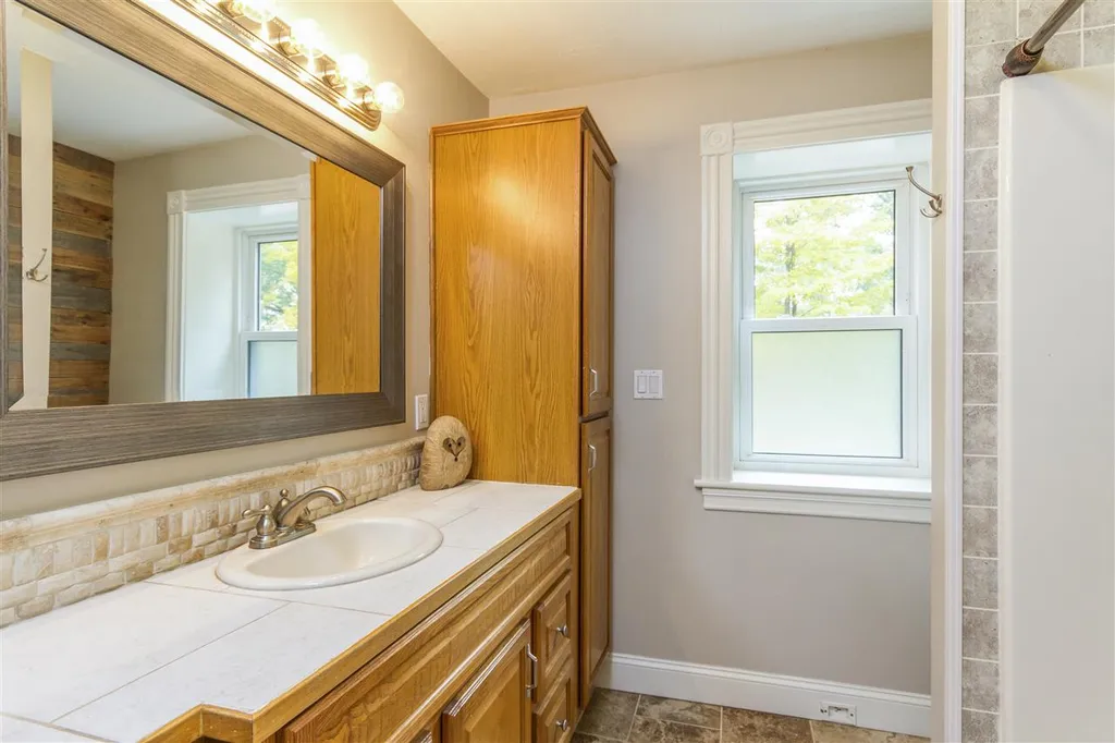 160 Mills Shore Drive Hampstead NH 03841