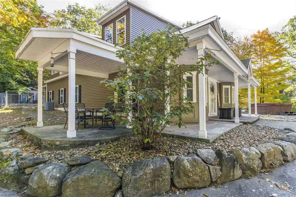160 Mills Shore Drive Hampstead NH 03841