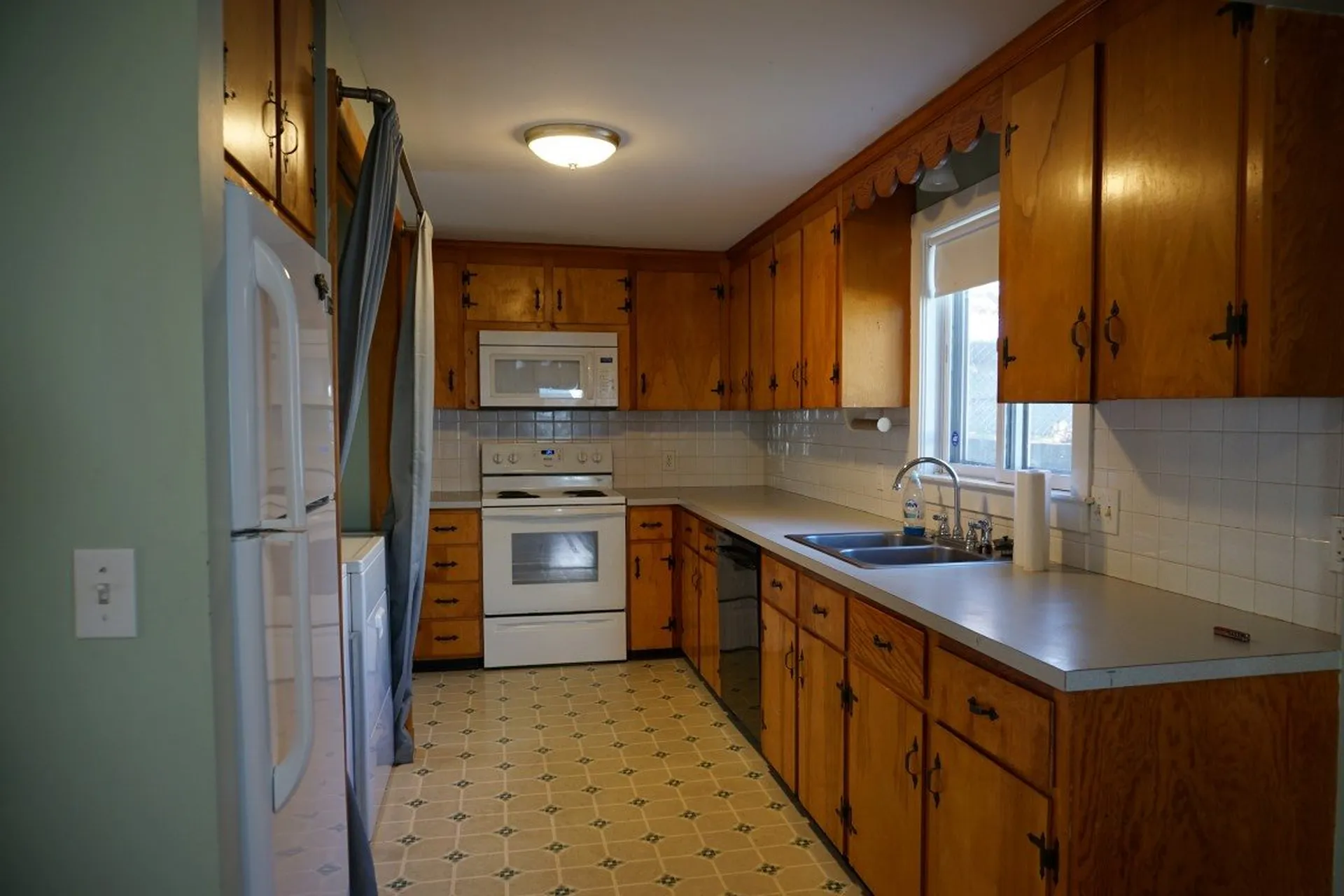 7 Badger Street Nashua NH 03060