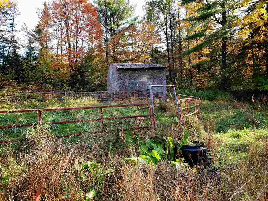 1594 Us Route 5 Sutton VT 05867