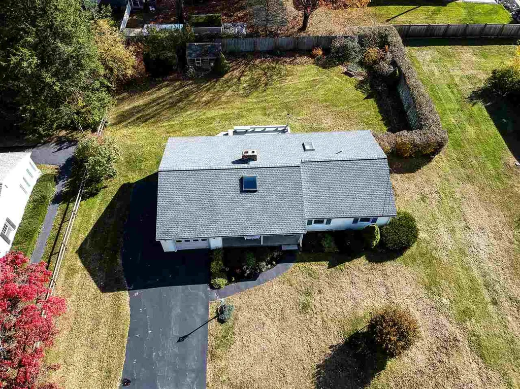 27 Stevens Road North Hampton NH 03862