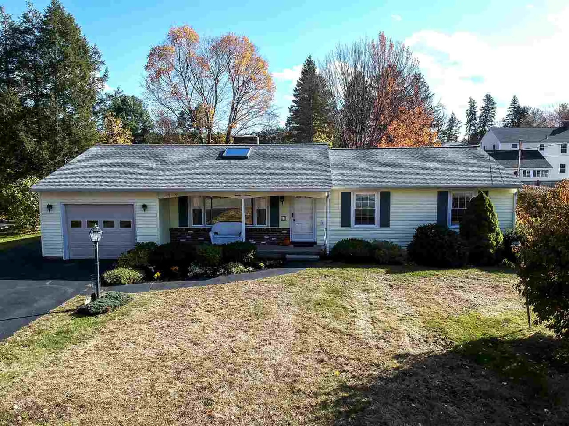 27 Stevens Road North Hampton NH 03862