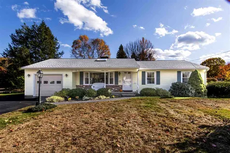 27 Stevens Road North Hampton NH 03862