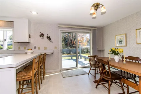 27 Stevens Road North Hampton NH 03862