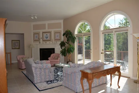196 Sugarwood Lane Grantham NH 03753