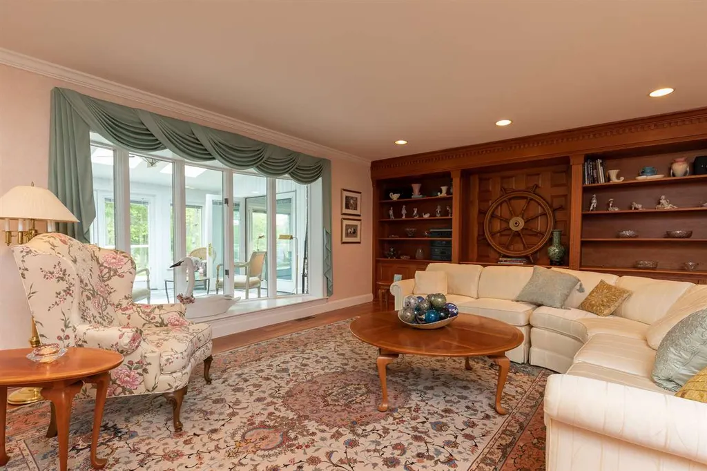 6 Cullen Bay Road Dover NH 03820