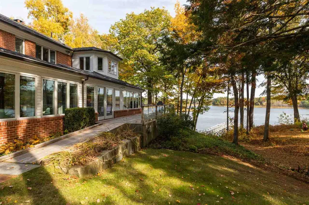6 Cullen Bay Road Dover NH 03820