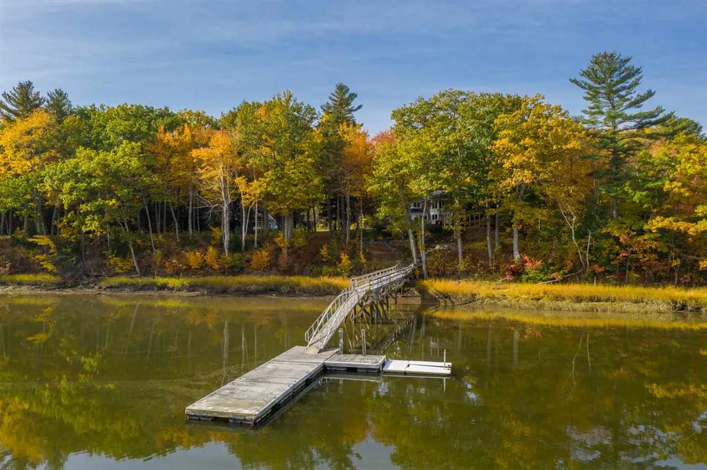 6 Cullen Bay Road Dover NH 03820