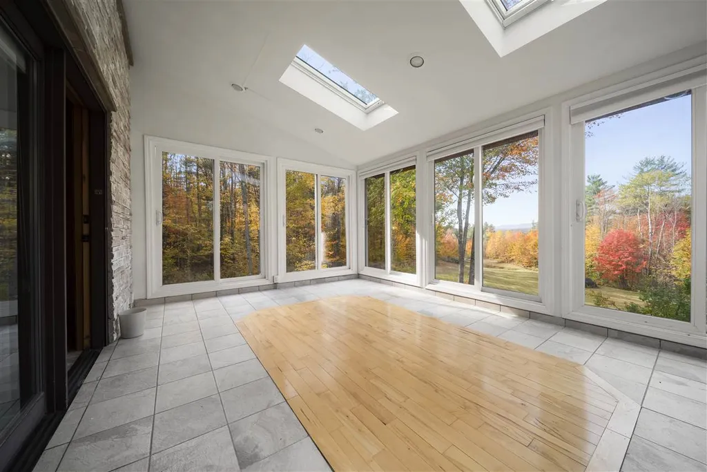 54 Cascade Road Wilmot NH 03287