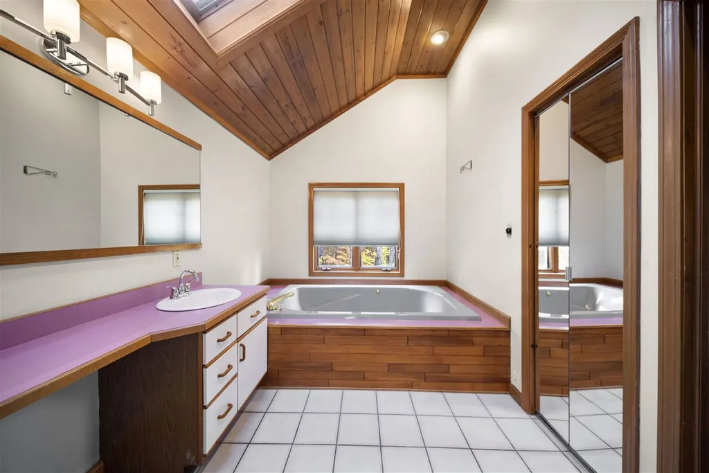 54 Cascade Road Wilmot NH 03287