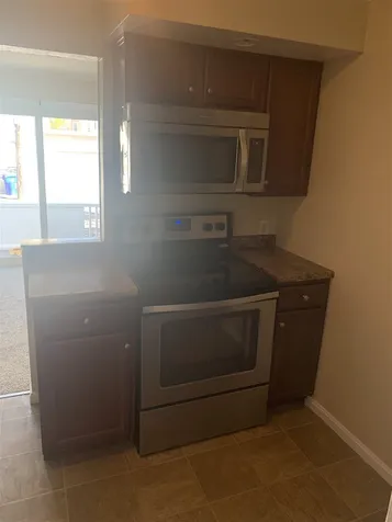 89 Reed Street Manchester NH 03102