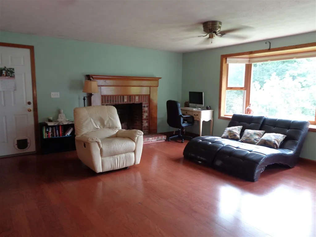 6 Prevere Road Raymond NH 03077