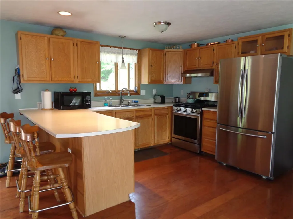 6 Prevere Road Raymond NH 03077