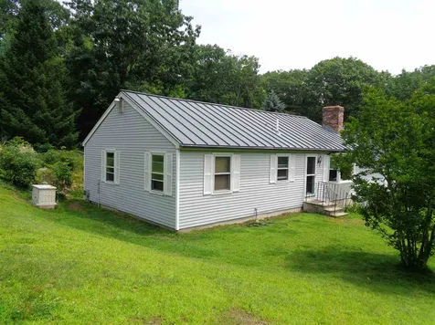 6 Prevere Road Raymond NH 03077