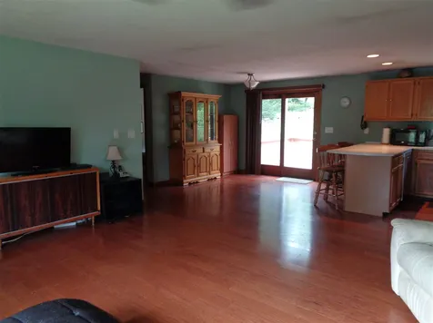 6 Prevere Road Raymond NH 03077