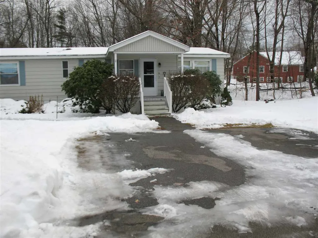 38 Oak Hill Drive Hampstead NH 03841