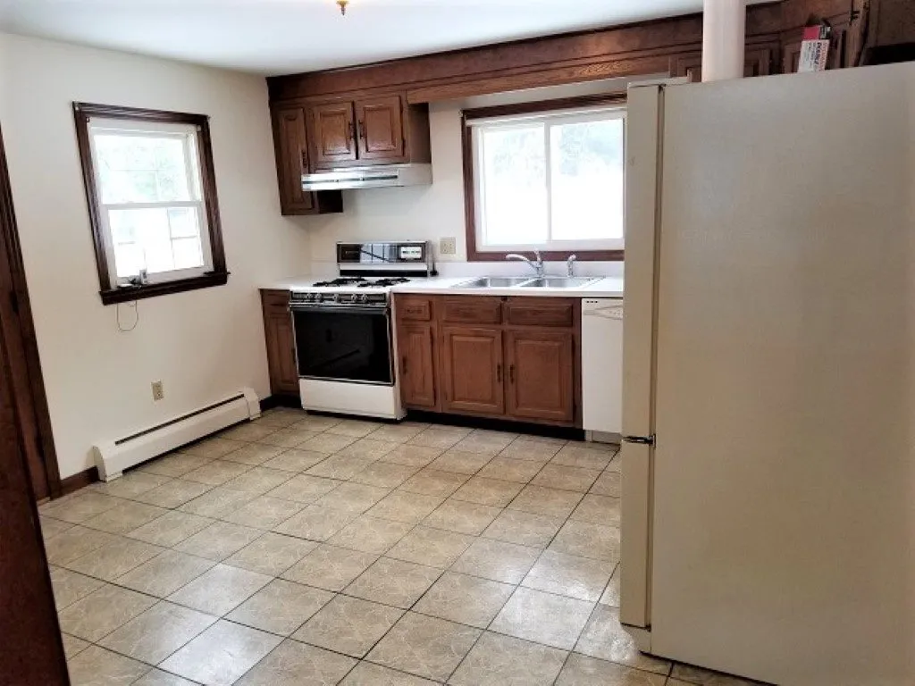 11 Whitcomb Road Swanzey NH 03446