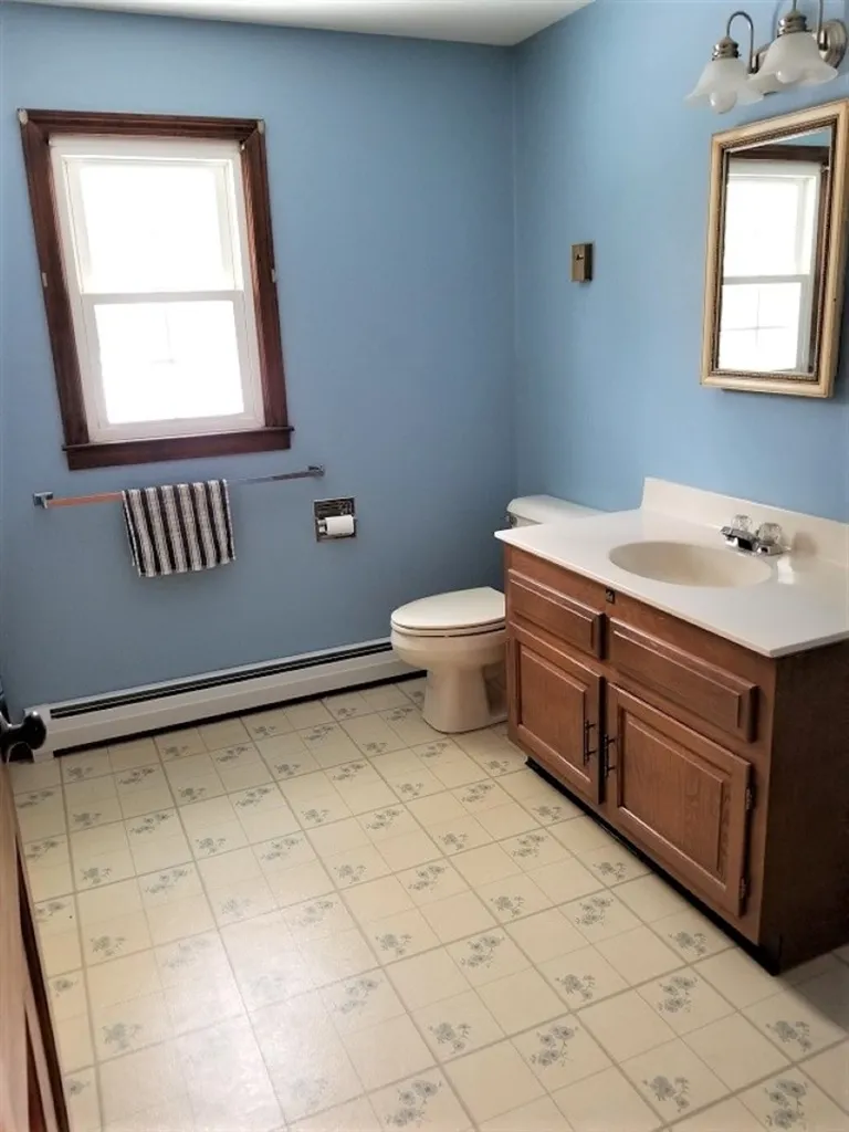 11 Whitcomb Road Swanzey NH 03446