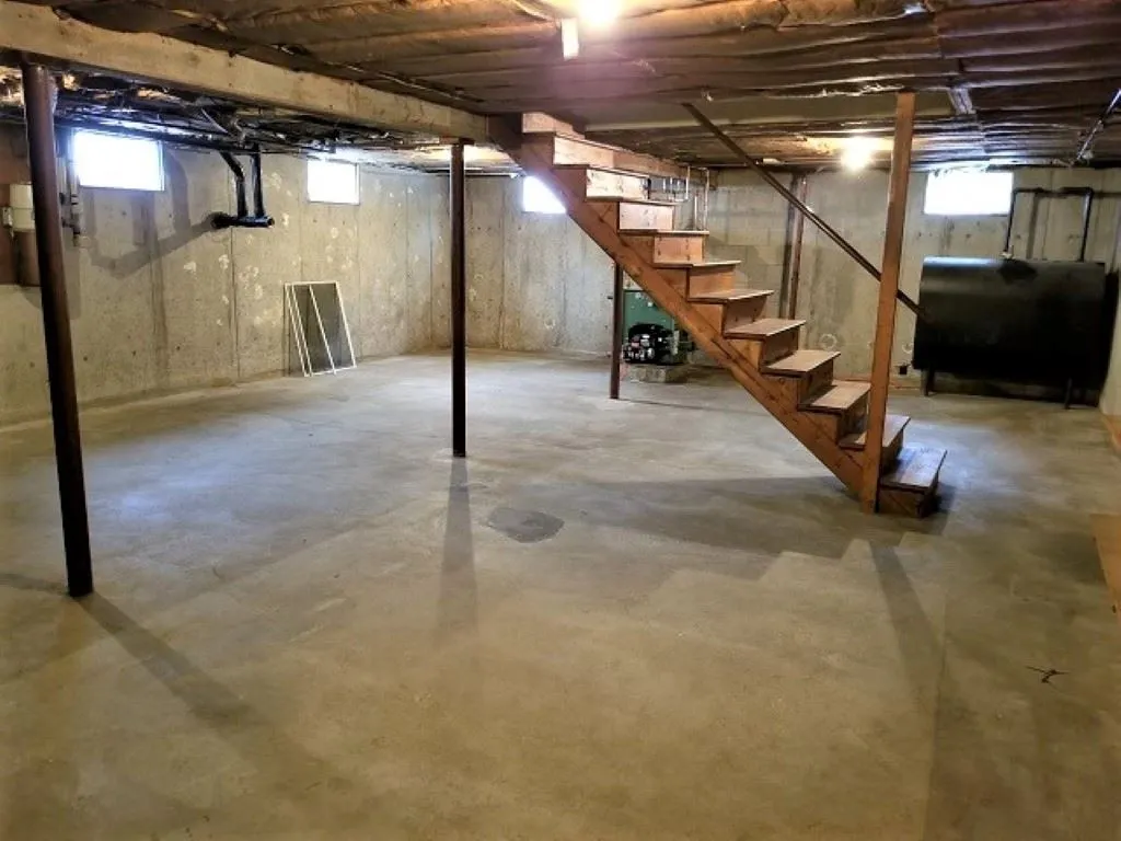 11 Whitcomb Road Swanzey NH 03446