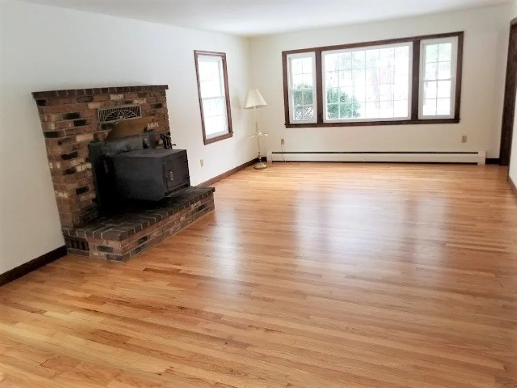 11 Whitcomb Road Swanzey NH 03446