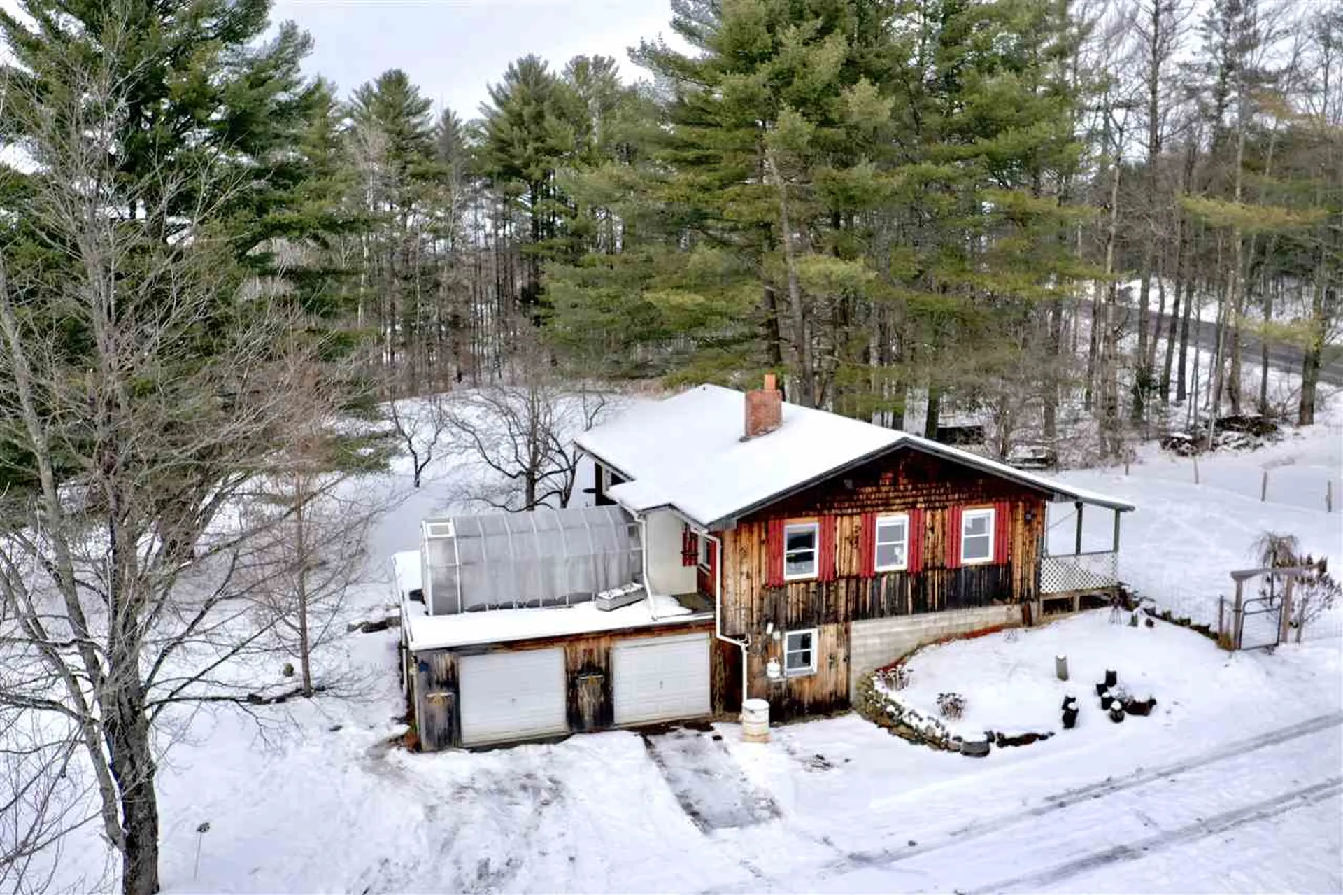 76 Battle Row Road Hyde Park VT 05655-9629