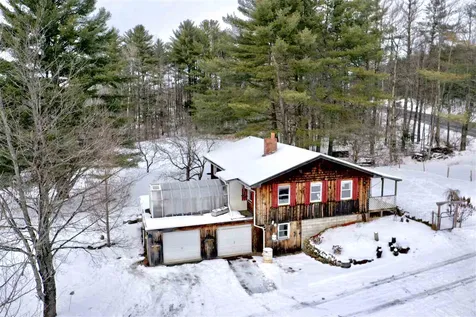76 Battle Row Road Hyde Park VT 05655-9629