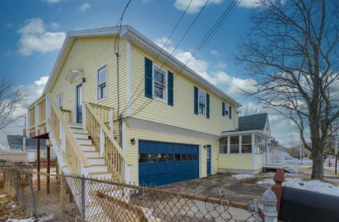74 Maple Street Rochester NH 03867