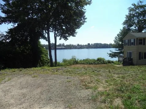 63 W Shore Road Windham NH 03087