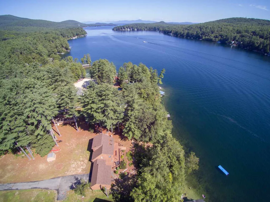 9 Spokies Way Alton NH 03809