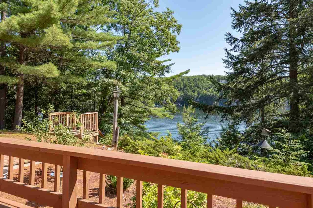 9 Spokies Way Alton NH 03809
