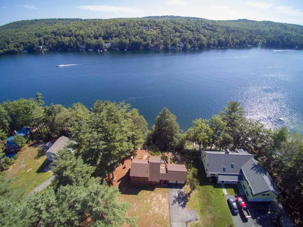 9 Spokies Way Alton NH 03809