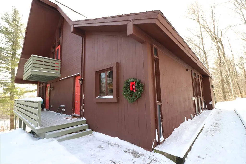 401 Village Road Warren VT 05674