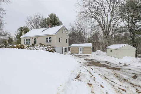 18 Raymond Road Deerfield NH 03037