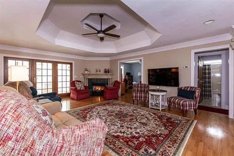 41 Mclane Lane Manchester NH 03104