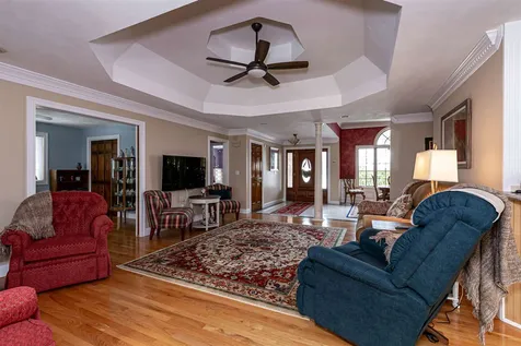 41 Mclane Lane Manchester NH 03104