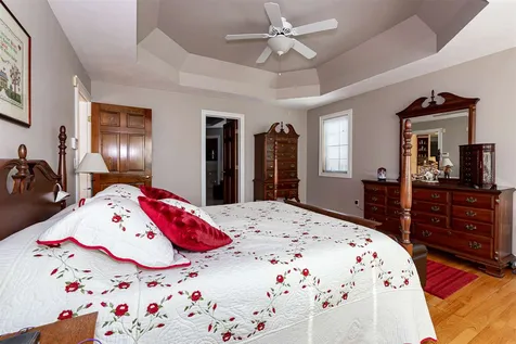 41 Mclane Lane Manchester NH 03104