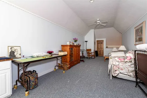 41 Mclane Lane Manchester NH 03104