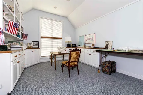 41 Mclane Lane Manchester NH 03104