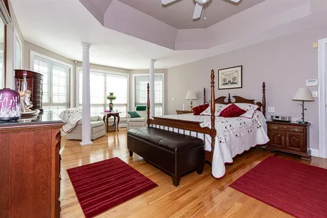 41 Mclane Lane Manchester NH 03104