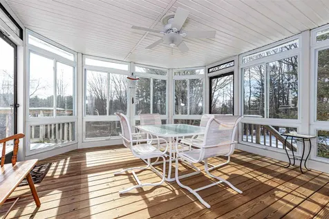 41 Mclane Lane Manchester NH 03104