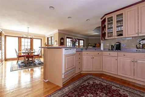 41 Mclane Lane Manchester NH 03104