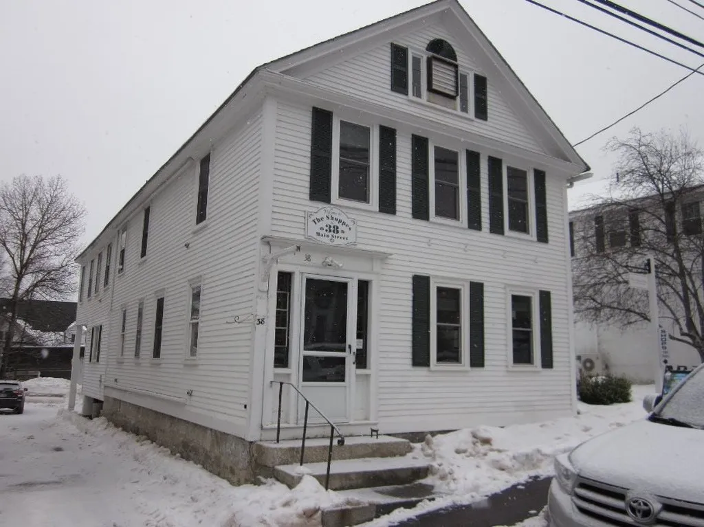 38 Main Street Meredith NH 03253