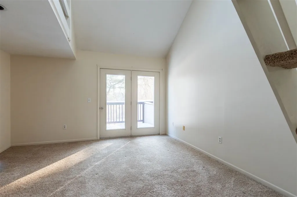15 Pondview Drive Merrimack NH 03054