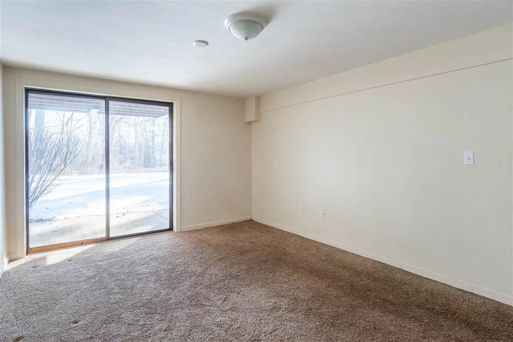 15 Pondview Drive Merrimack NH 03054