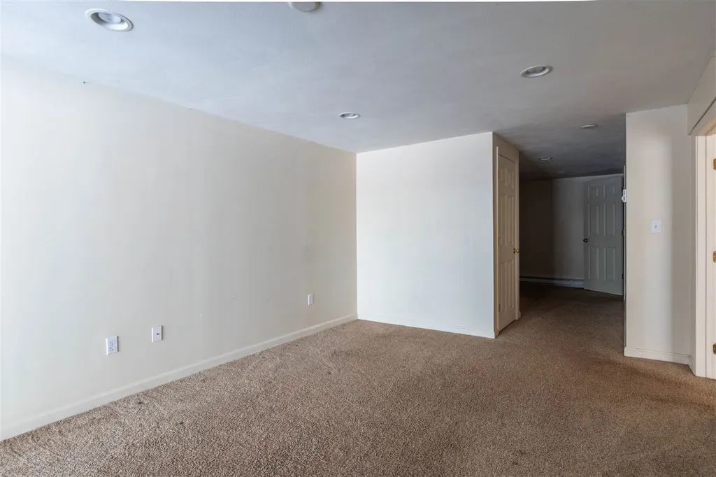 15 Pondview Drive Merrimack NH 03054