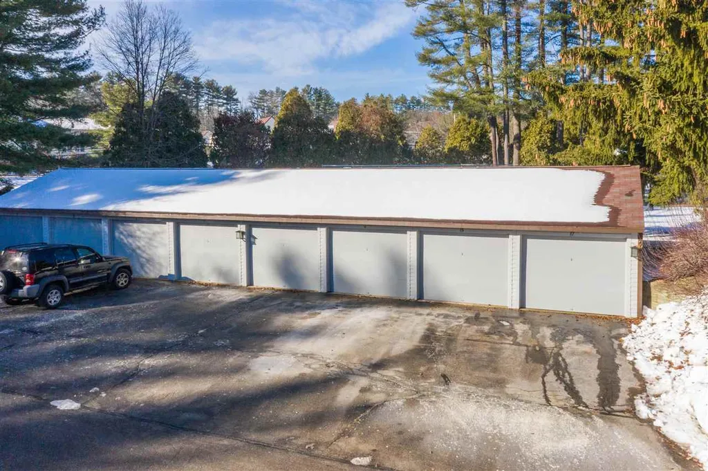 15 Pondview Drive Merrimack NH 03054