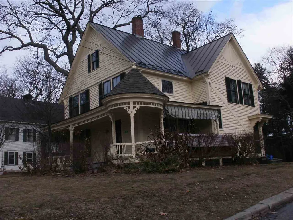 76 Wrights Avenue Bradford VT 05033