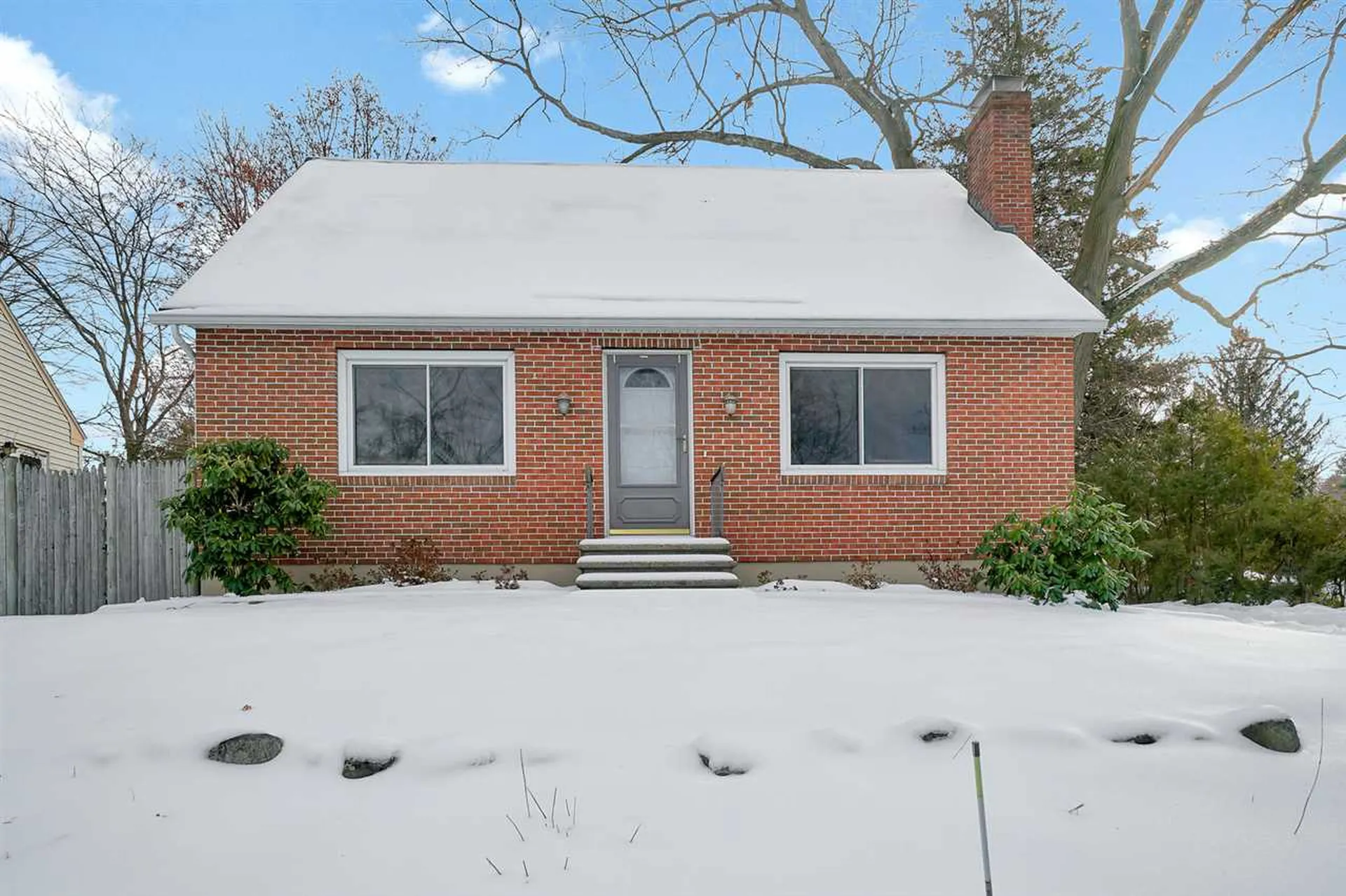 16 Morton Street Nashua NH 03060