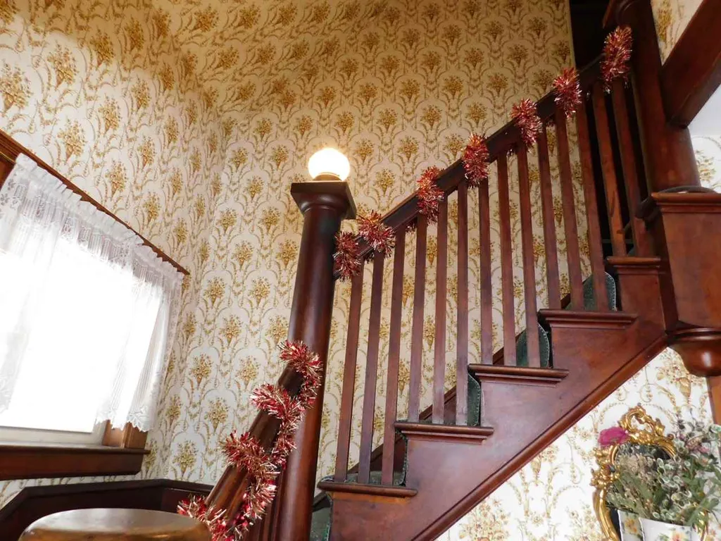 158 Mount Pleasant Street St. Johnsbury VT 05819-8