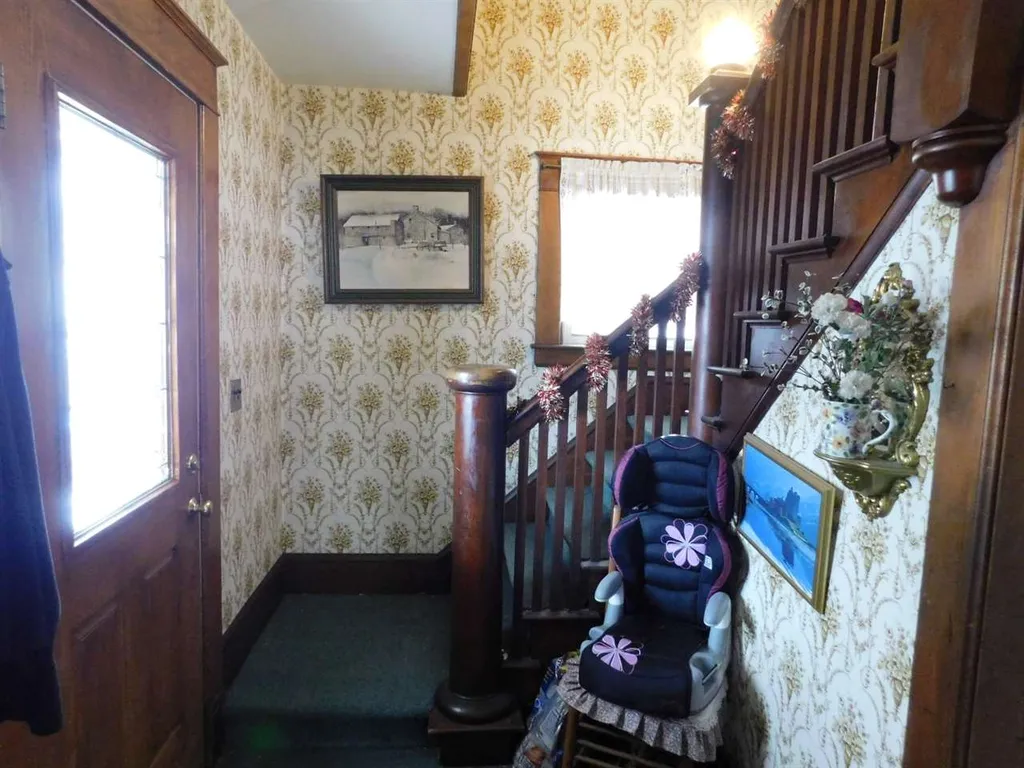 158 Mount Pleasant Street St. Johnsbury VT 05819-8